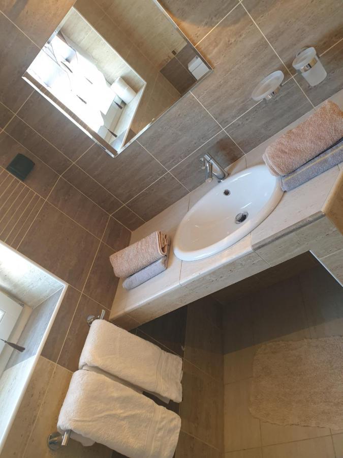 Smartno Apartmaji Sobe Josko מראה חיצוני תמונה
