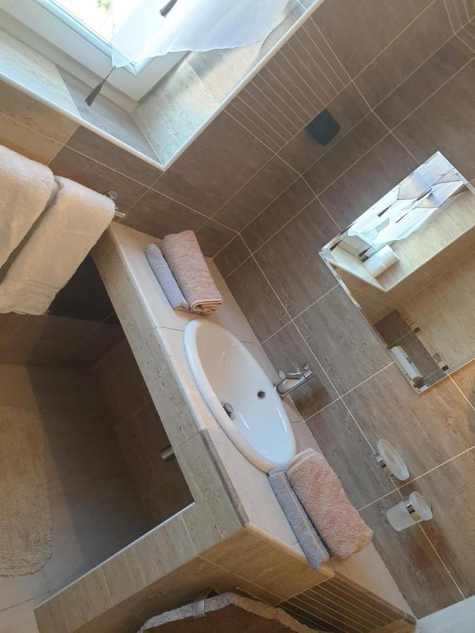 Smartno Apartmaji Sobe Josko מראה חיצוני תמונה
