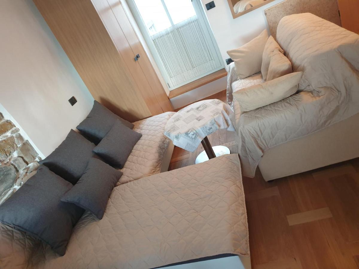 Smartno Apartmaji Sobe Josko מראה חיצוני תמונה